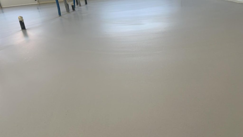 Polyurethane cement coating